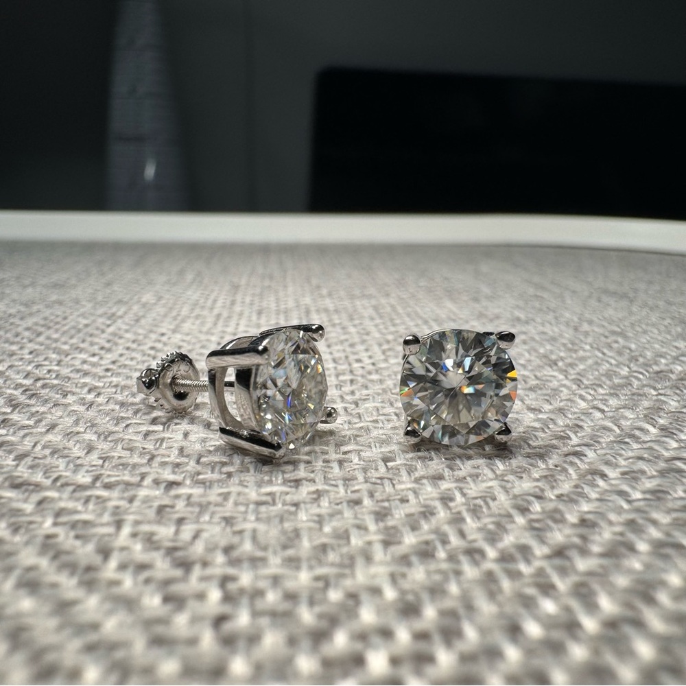4.0 CTW Moissanite 925 Sterling Silver Stud Earrings Posts NEW F9 - Picture 5 of 8